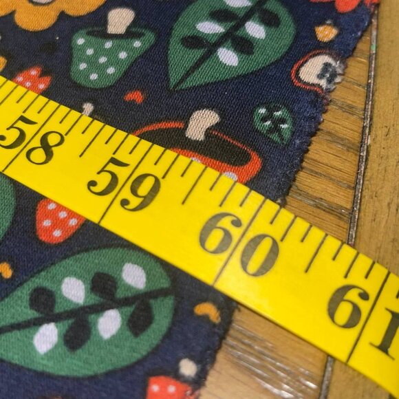 sweatshirt fleece fabric 34"x60" - Picture 4 of 6